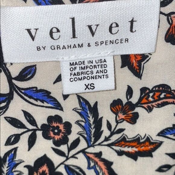 Velvet By Graham & Spencer Carly Blouse Size XS - Picture 3 of 15